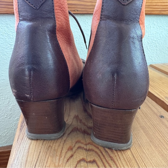 John Fluevog Bartoli Bootie in Orange/Tan Leather Women’s 8.5 - Picture 11 of 16